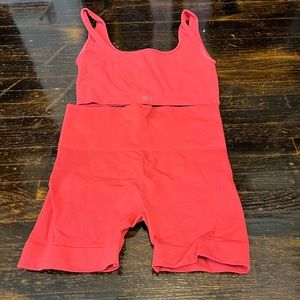 SET Active Sculptflex Box Cut Bra & Bike Short Set in Punch | L Top M Bottom